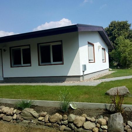Behaglicher Bungalow Fuer Mensch Und Hund Barkhagen Dış mekan fotoğraf