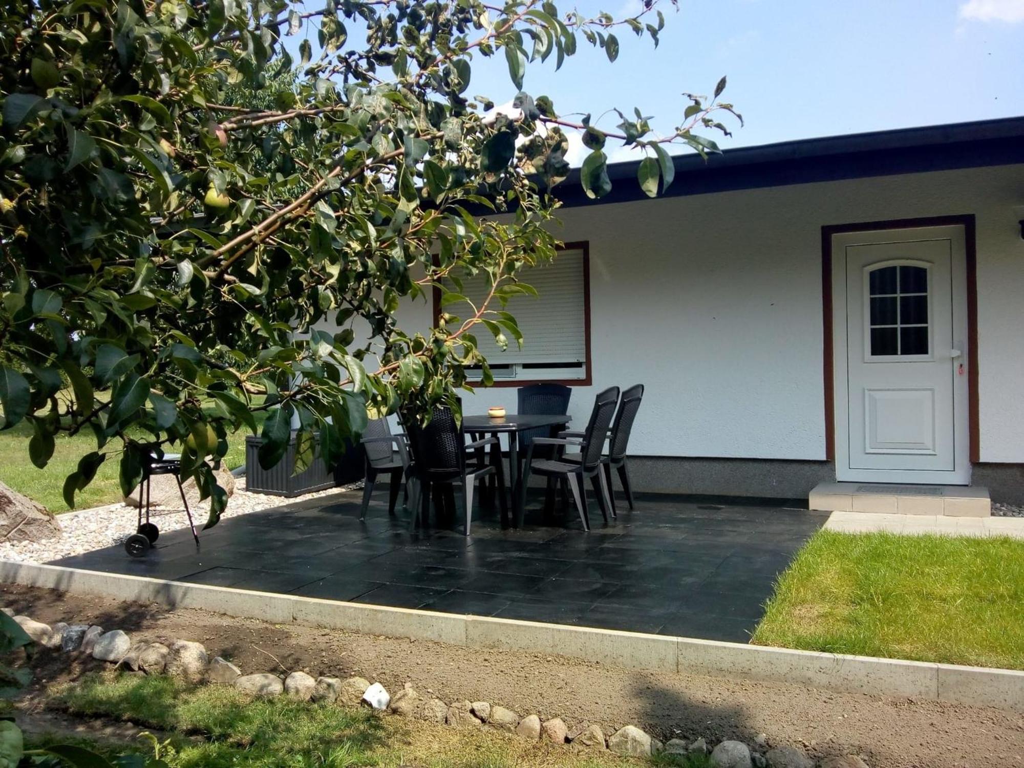 Behaglicher Bungalow Fuer Mensch Und Hund Barkhagen Dış mekan fotoğraf